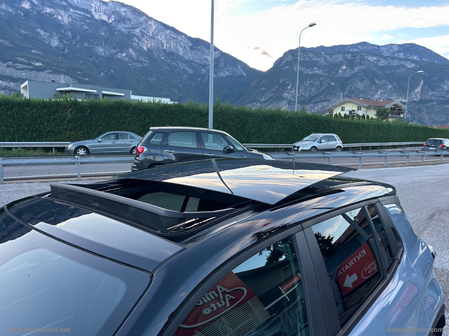 Avenger 1.2 Turbo 110CV e-Hybr. Summit VERNICE BICOLORE GRIGIO STORM/TETTO NERO - immagine 11