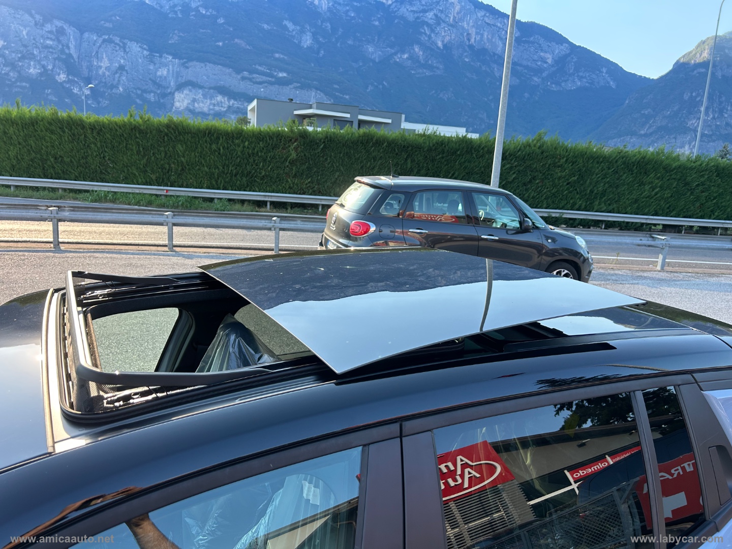 Avenger 1.2 Turbo 145cv e-Hyb.4xe Overand VERNICE BICOLORE GRIGIO STORM/TETTO NERO - immagine 11