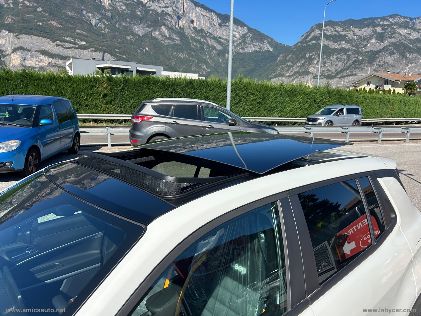 Avenger 1.2 Turbo 145cv e-Hybrid 4xe TheNoth Face Tetto Apribile PANORAMA +4X4 - immagine 11