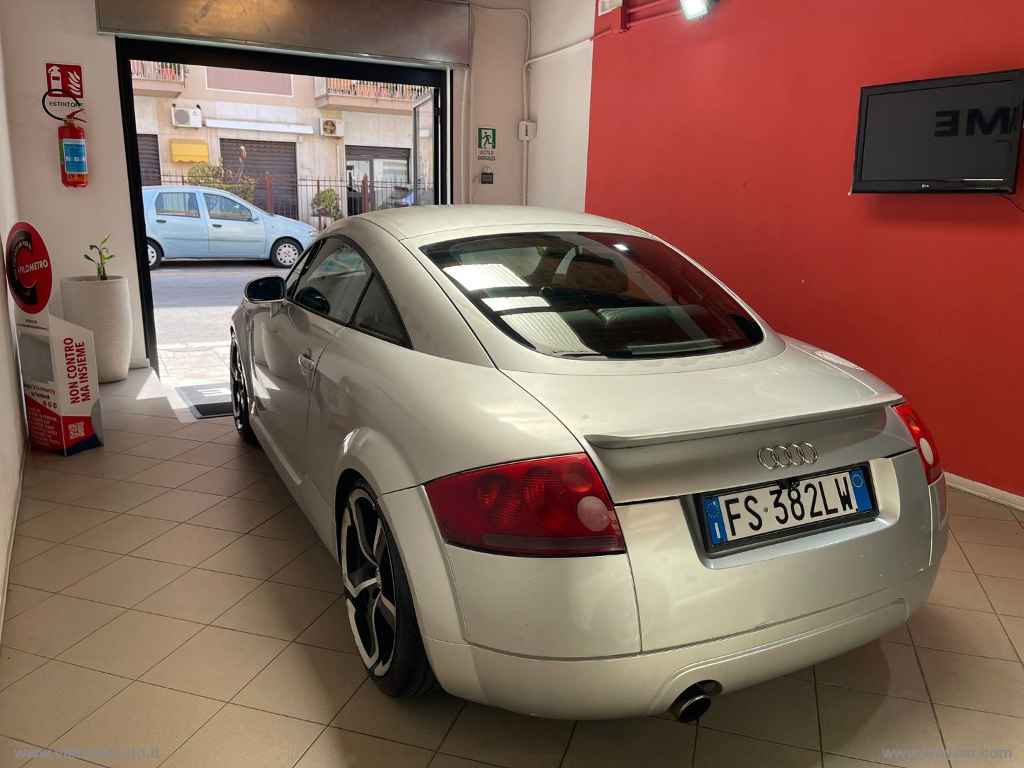 TT Coupé 1.8 T 20V 179CV quattro - immagine 11