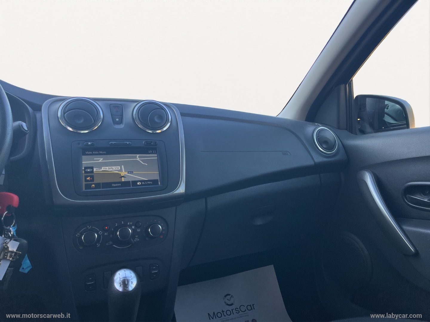 Logan MCV 1.5 dCi 8V 75 CV Ambiance - immagine 11