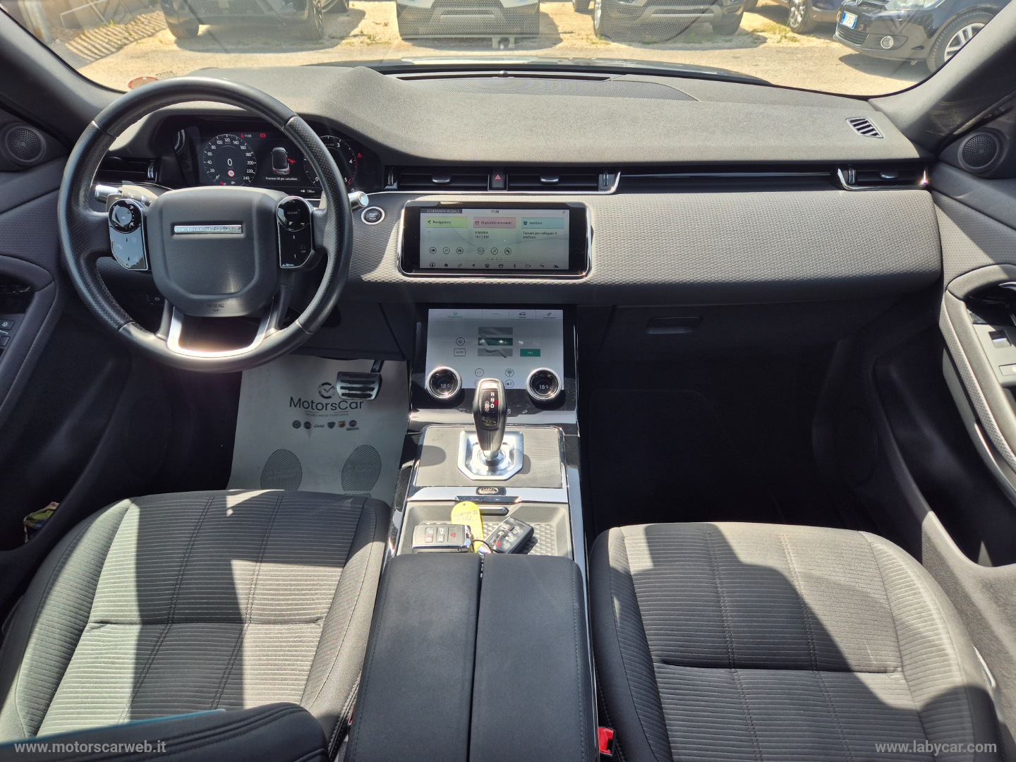 RR Evoque 2.0D I4 MHEV R-DYNAMIC AWD 150CV AUTO - immagine 11