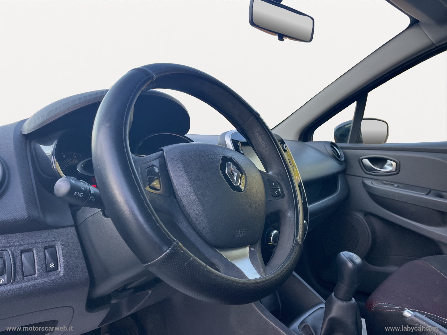 Clio 1.5 dCi 8V 75 CV 5p. Live - immagine 11