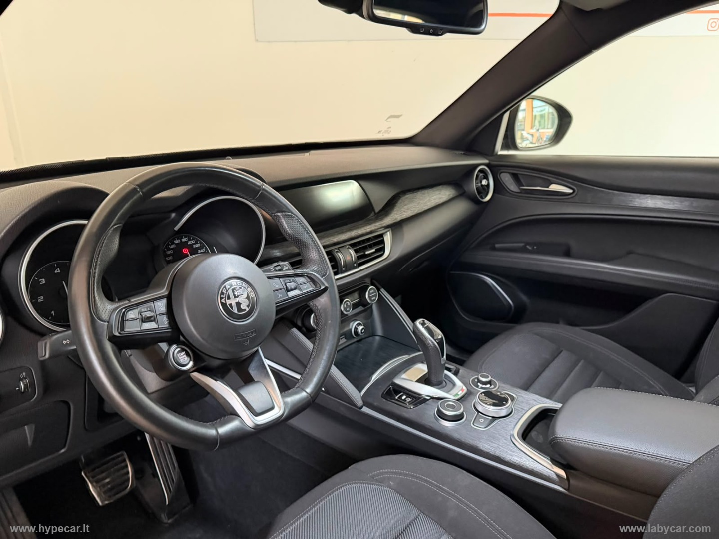 Stelvio 2.2 T.d. 190 CV AT8 Q4 Sup. Bus. - immagine 11
