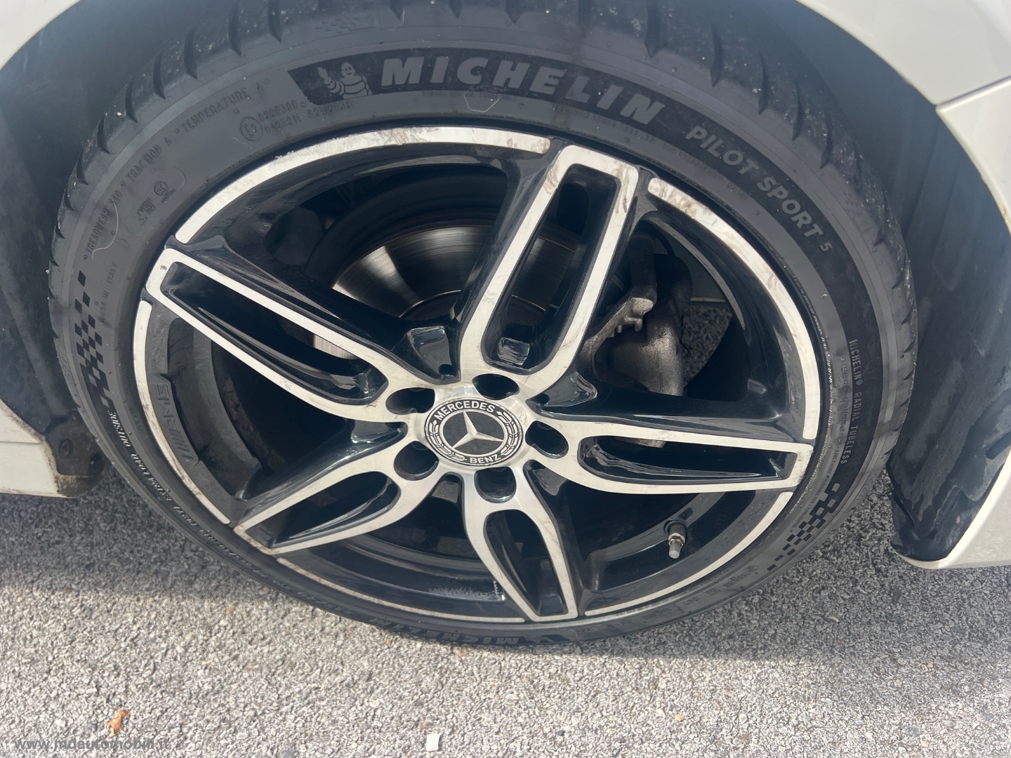 A 180 d Premium PACK AMG - immagine 11