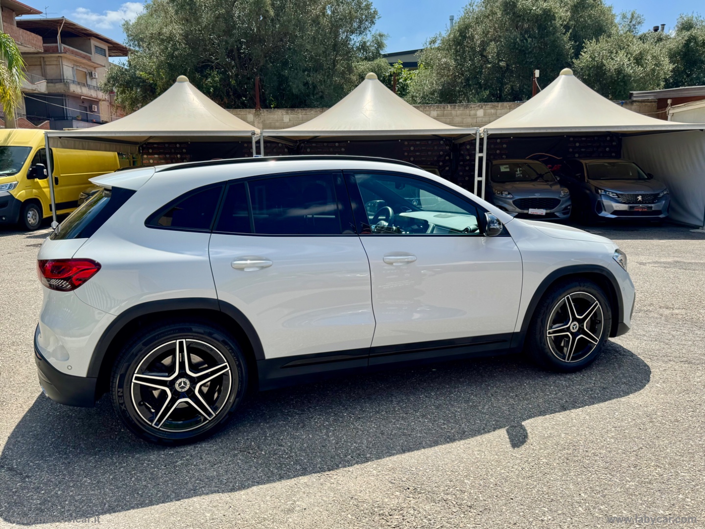 GLA 220 d Automatic 4Matic Premium - immagine 11