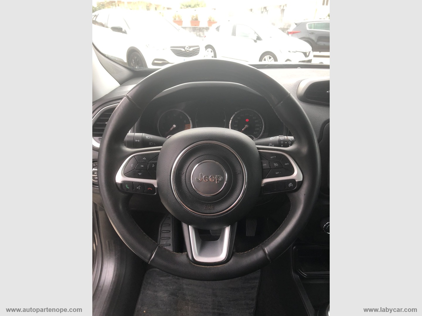 Renegade 1.3 T4 DDCT Longitude - immagine 11