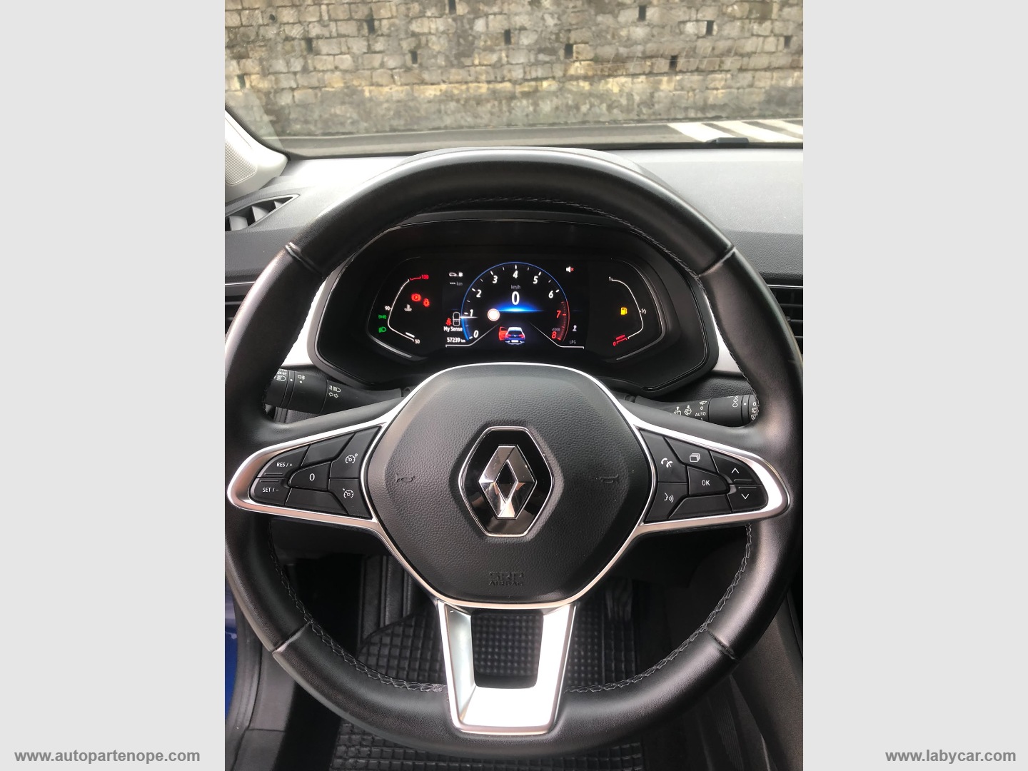 Captur TCe 12V 100 CV GPL T. Fast Track - immagine 11
