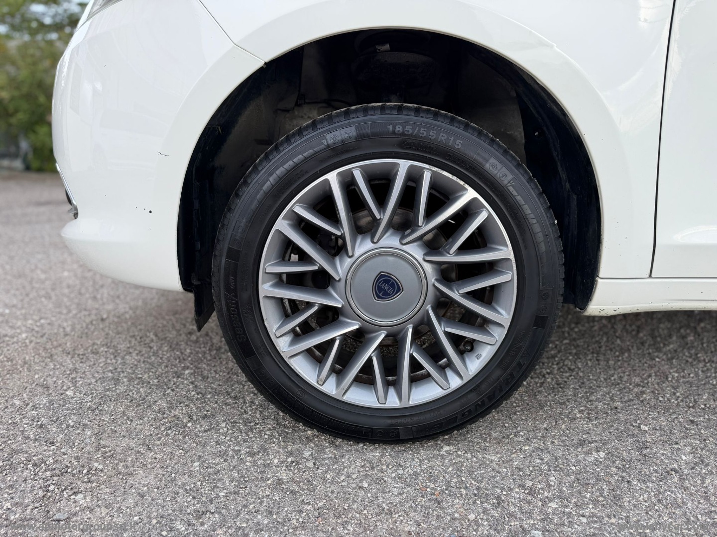 Ypsilon 0.9 T.Air 85CV 5p. Met.Ec. Gold - immagine 11