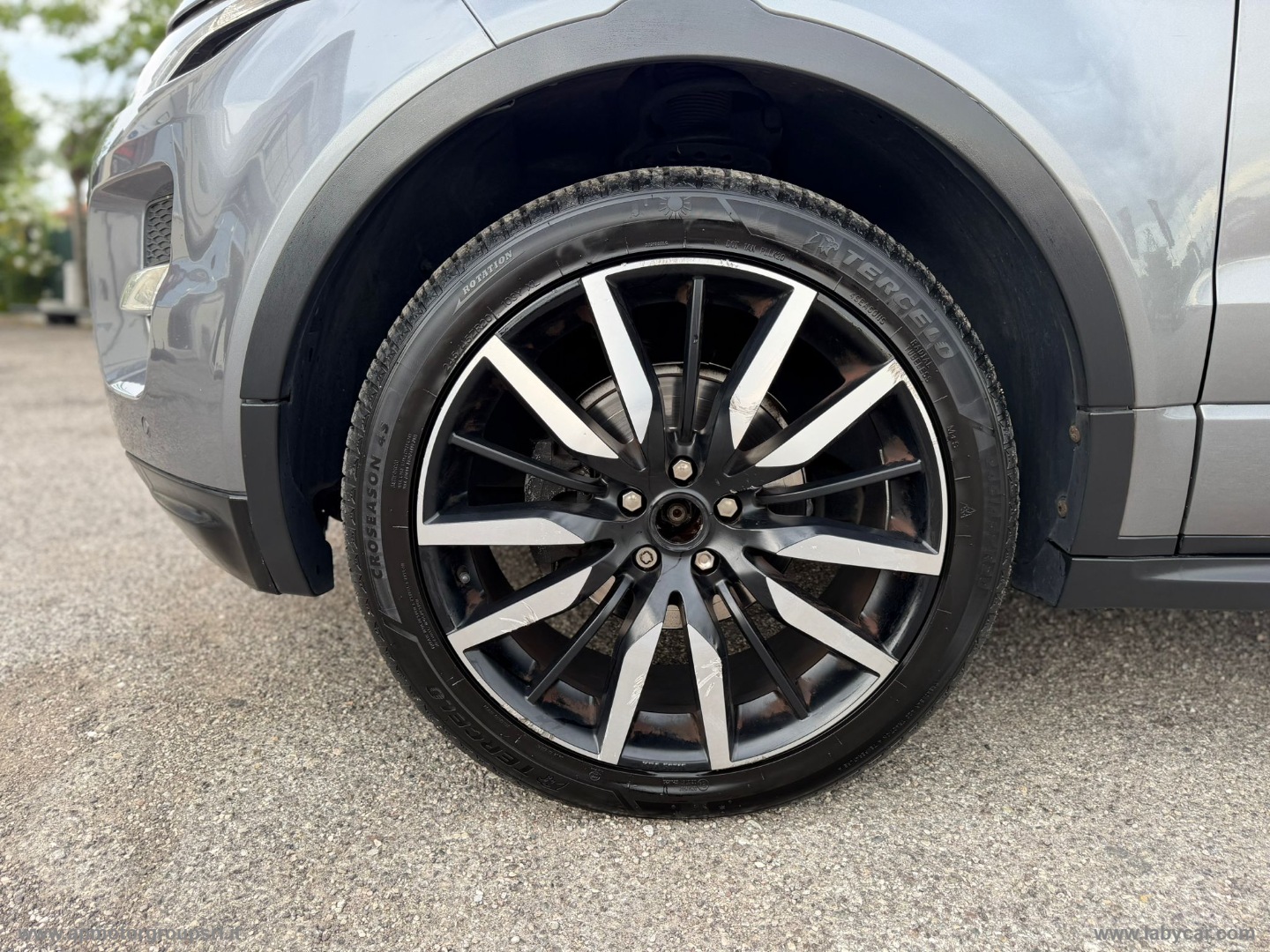 RR Evoque 2.2 TD4 150CV HSE Dynamic - immagine 11