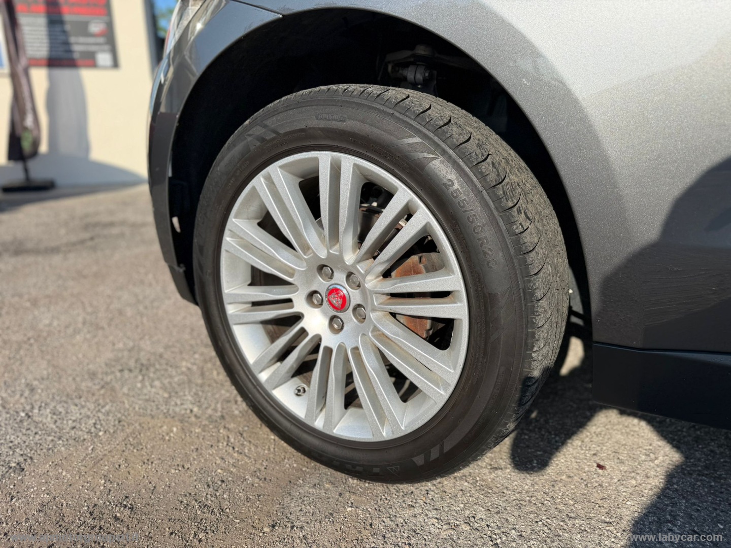 F-Pace 2.0 D 180 CV AWD aut. Prestige - immagine 11