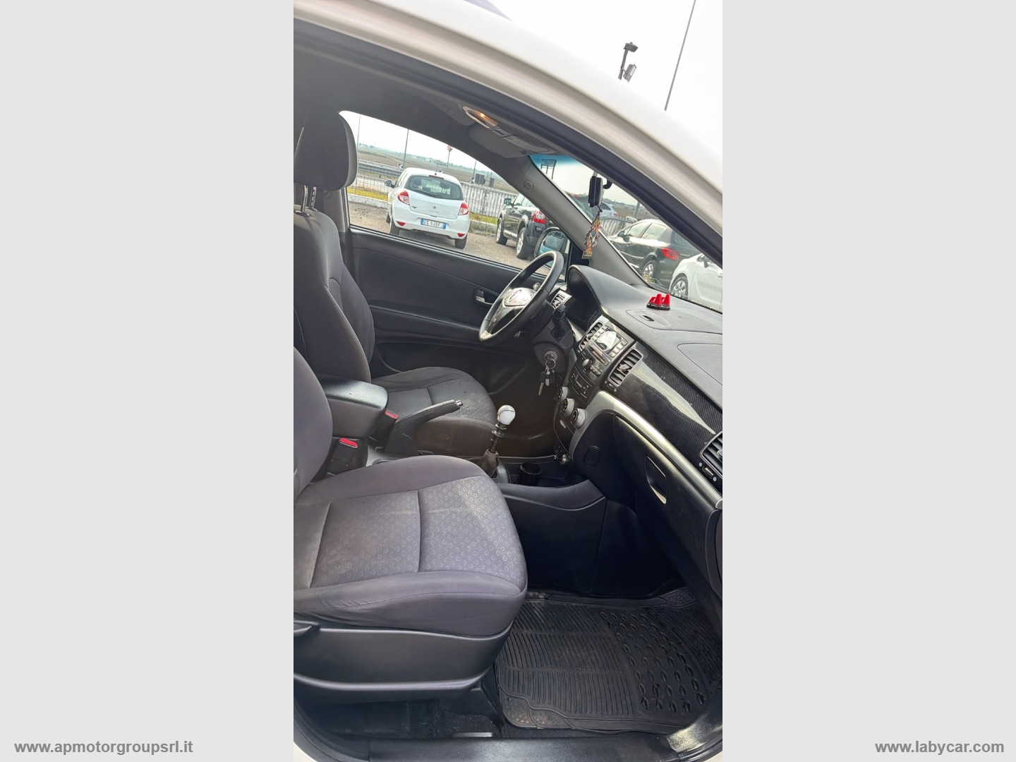 Korando 2.0 2WD MT GPL C - immagine 11