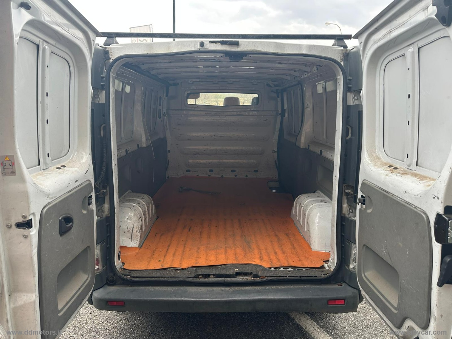 Trafic T27 1.9dCi/100PC-TN Combi Confort OCCASIONE - immagine 11
