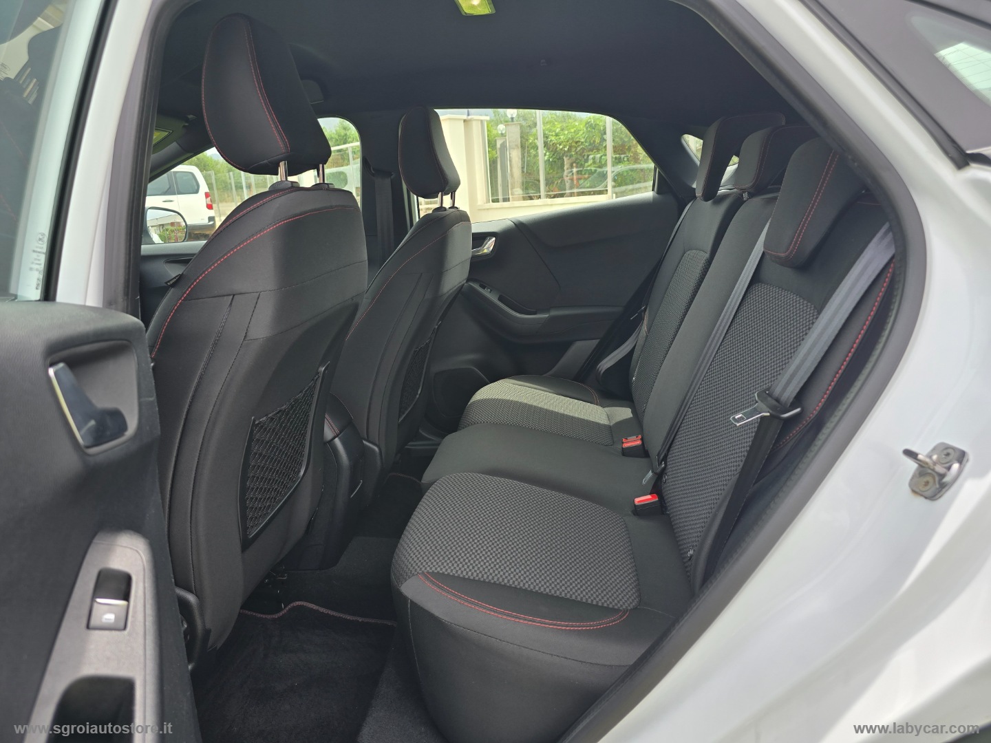 Puma 1.0 EcoBoost Hyb. 125 CV ST-LINE - immagine 11