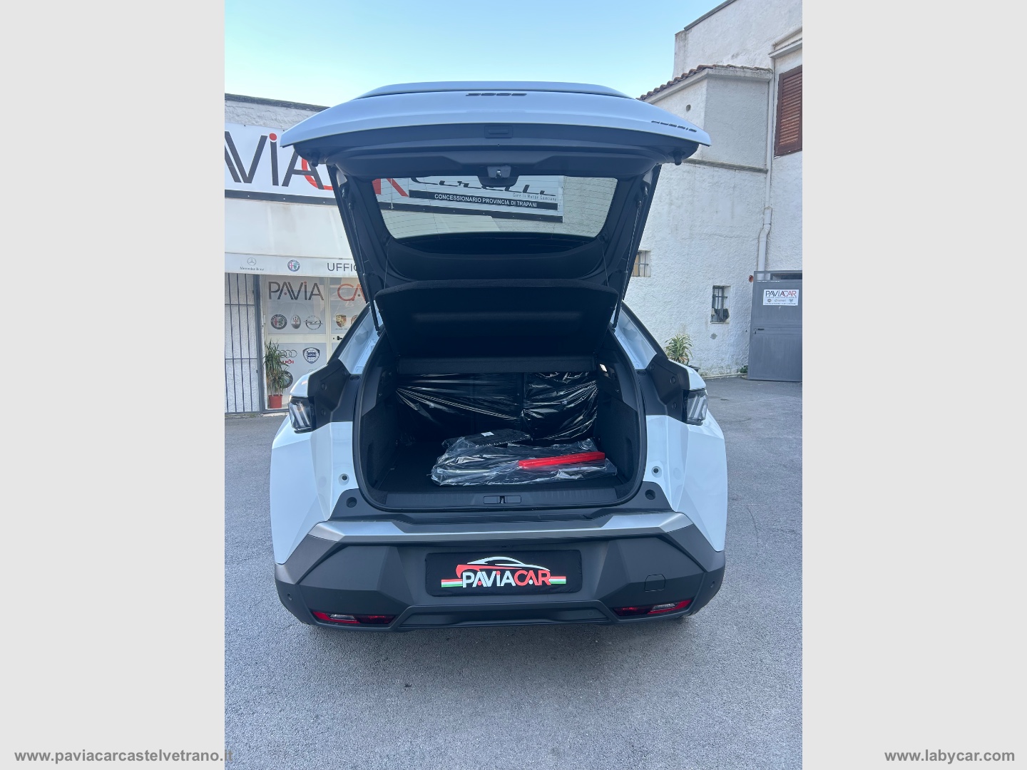 3008 Hybrid 145 e-DCS6 Allure KM/0 - immagine 11