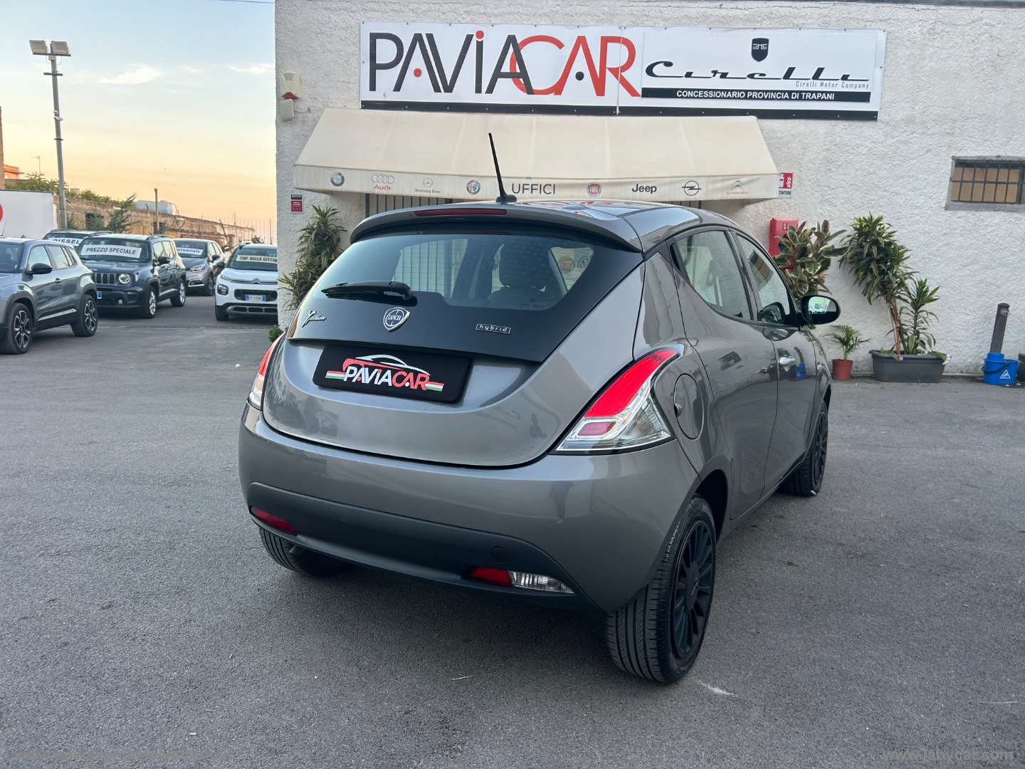 Ypsilon 1.0 FireFly 5p.S&S Hyb. A.Ferr. - immagine 11