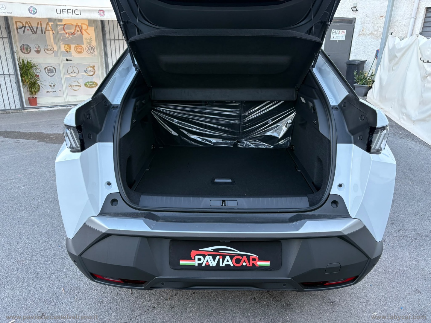 3008 Hybrid 145 e-DCS6 Allure KM/0 - immagine 11