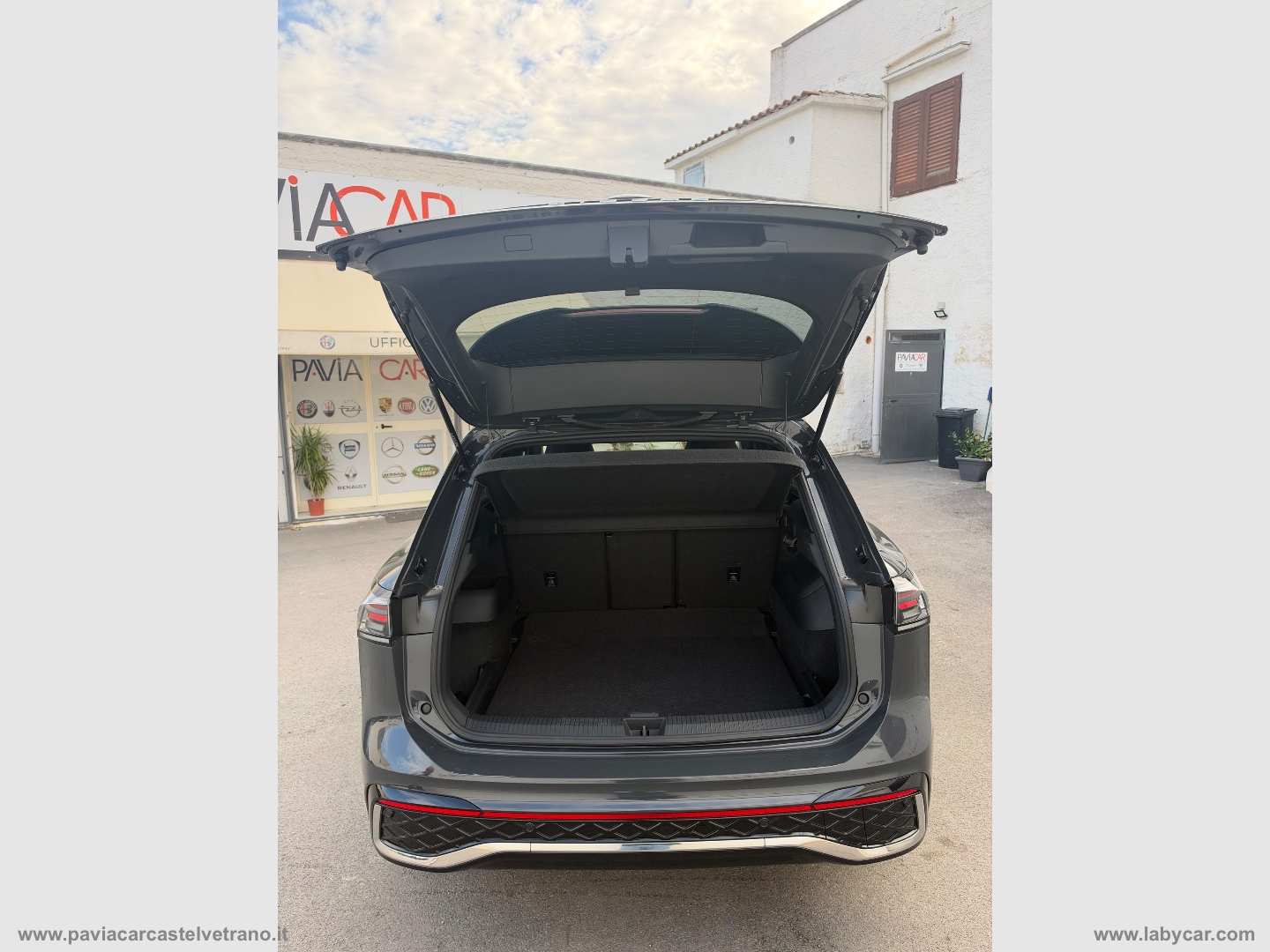 Tiguan 2.0 TDI 150 CV DSG R-Line - immagine 11