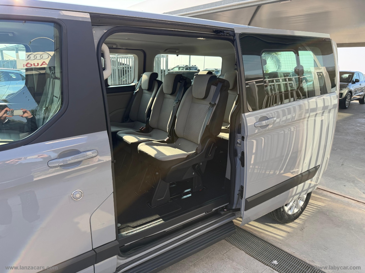 Tourneo Custom 320 2.0 TDCi 105 PL Trend - immagine 11
