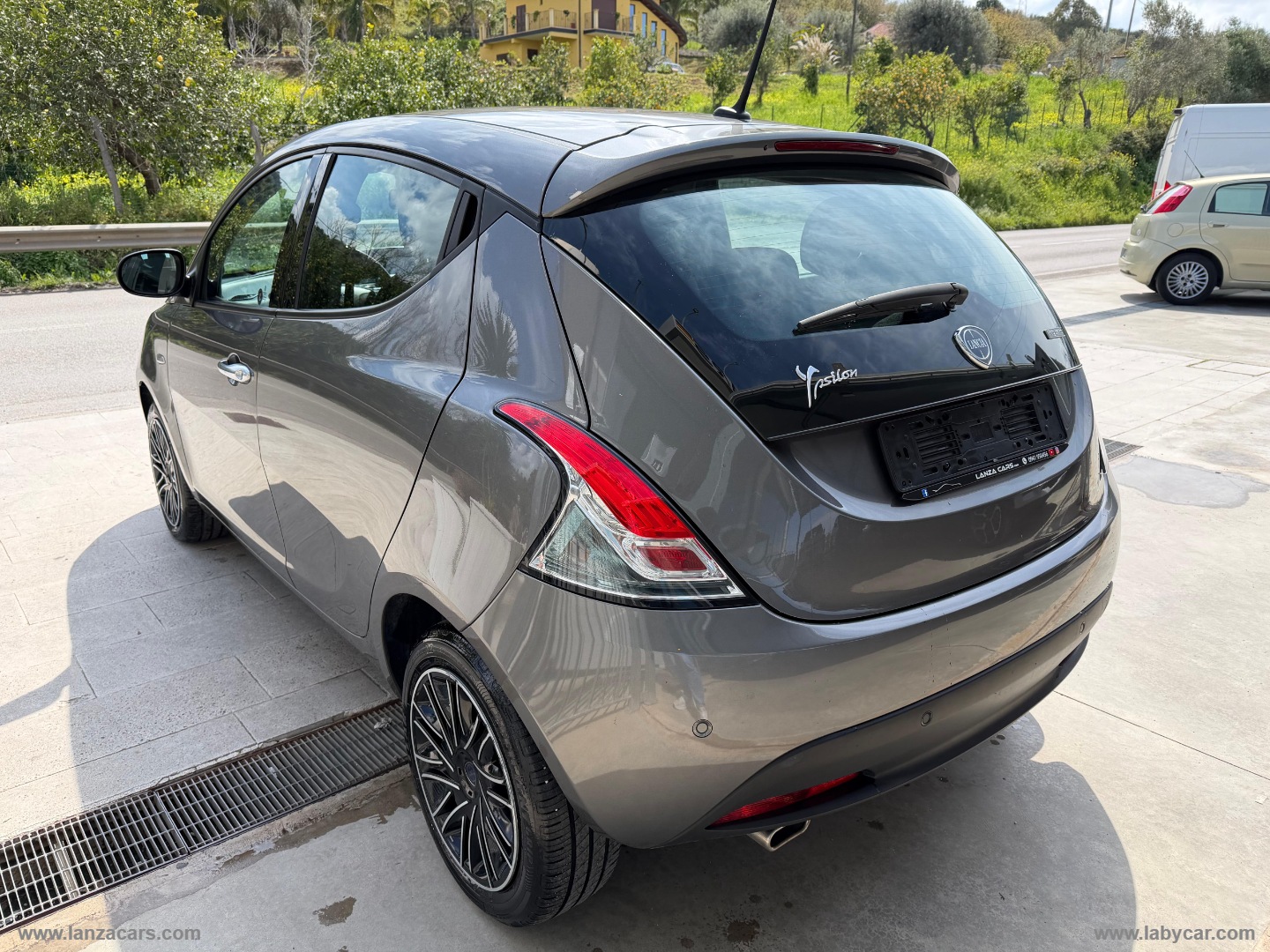 Ypsilon 1.0 FireFly 5p.S&S Hybryd Gold - immagine 11