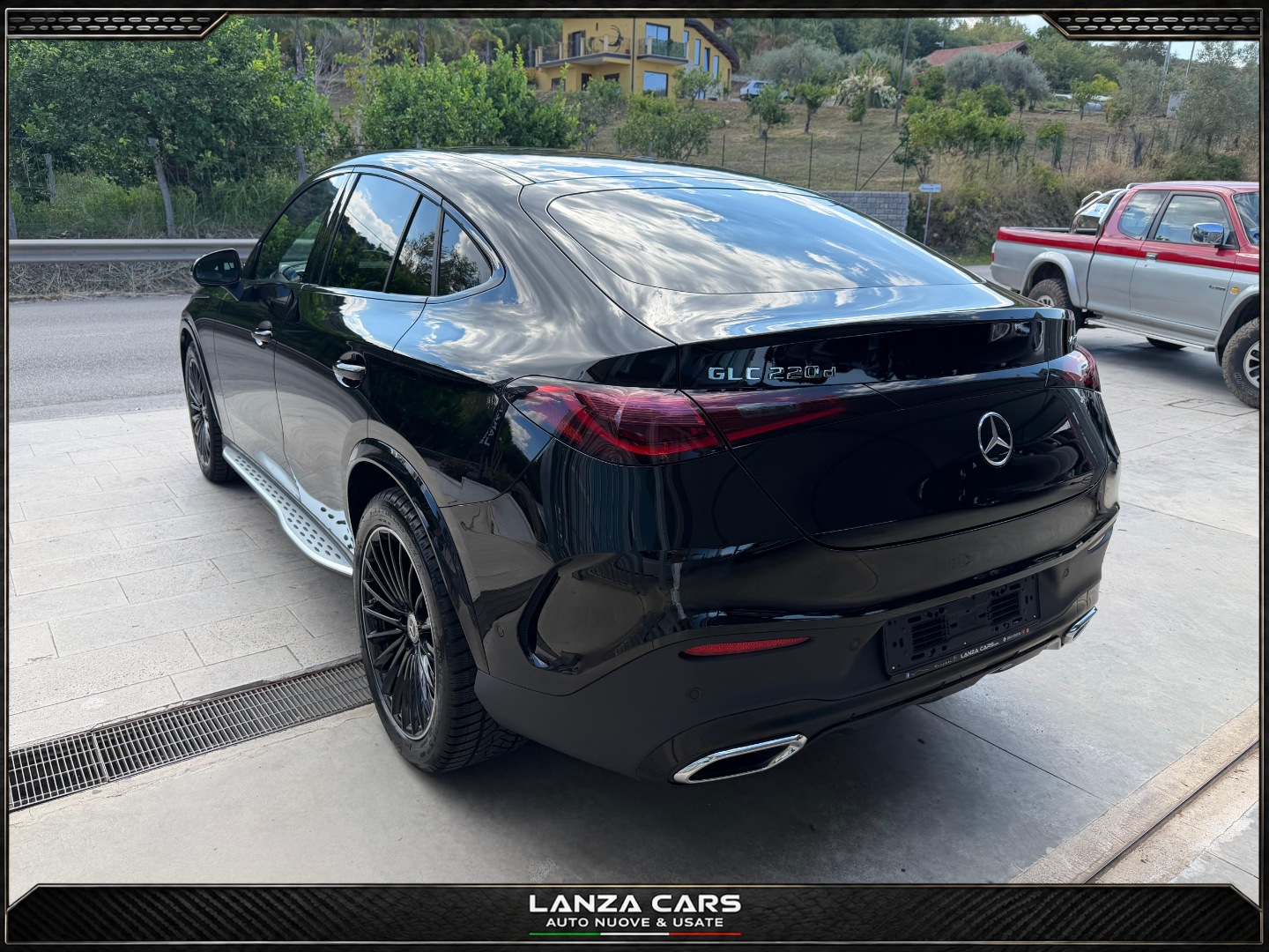 GLC 220 d 4Matic AMG Line Premium Plus - immagine 11