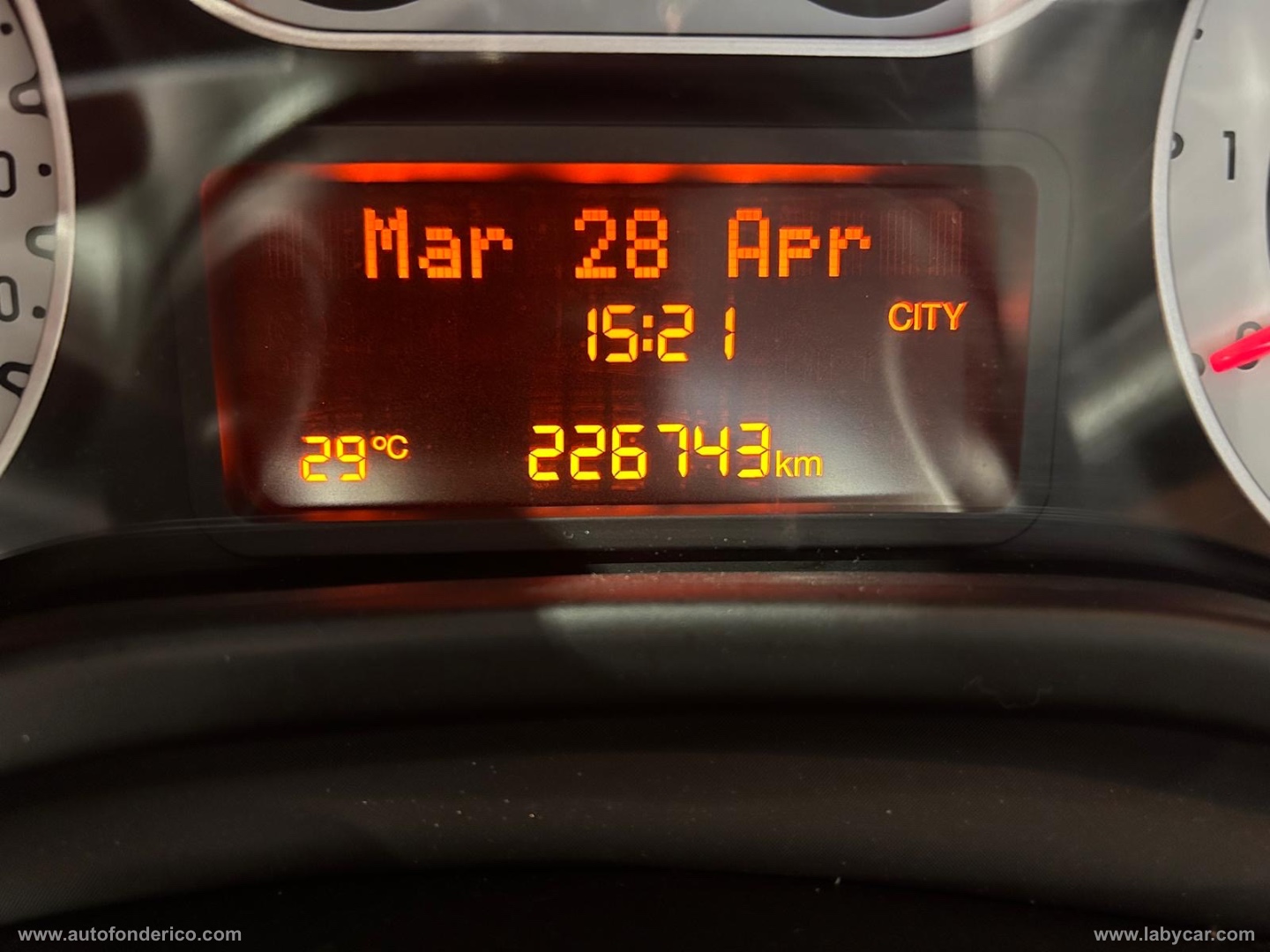 500L 1.6 MJT 105 CV Trekking - immagine 11