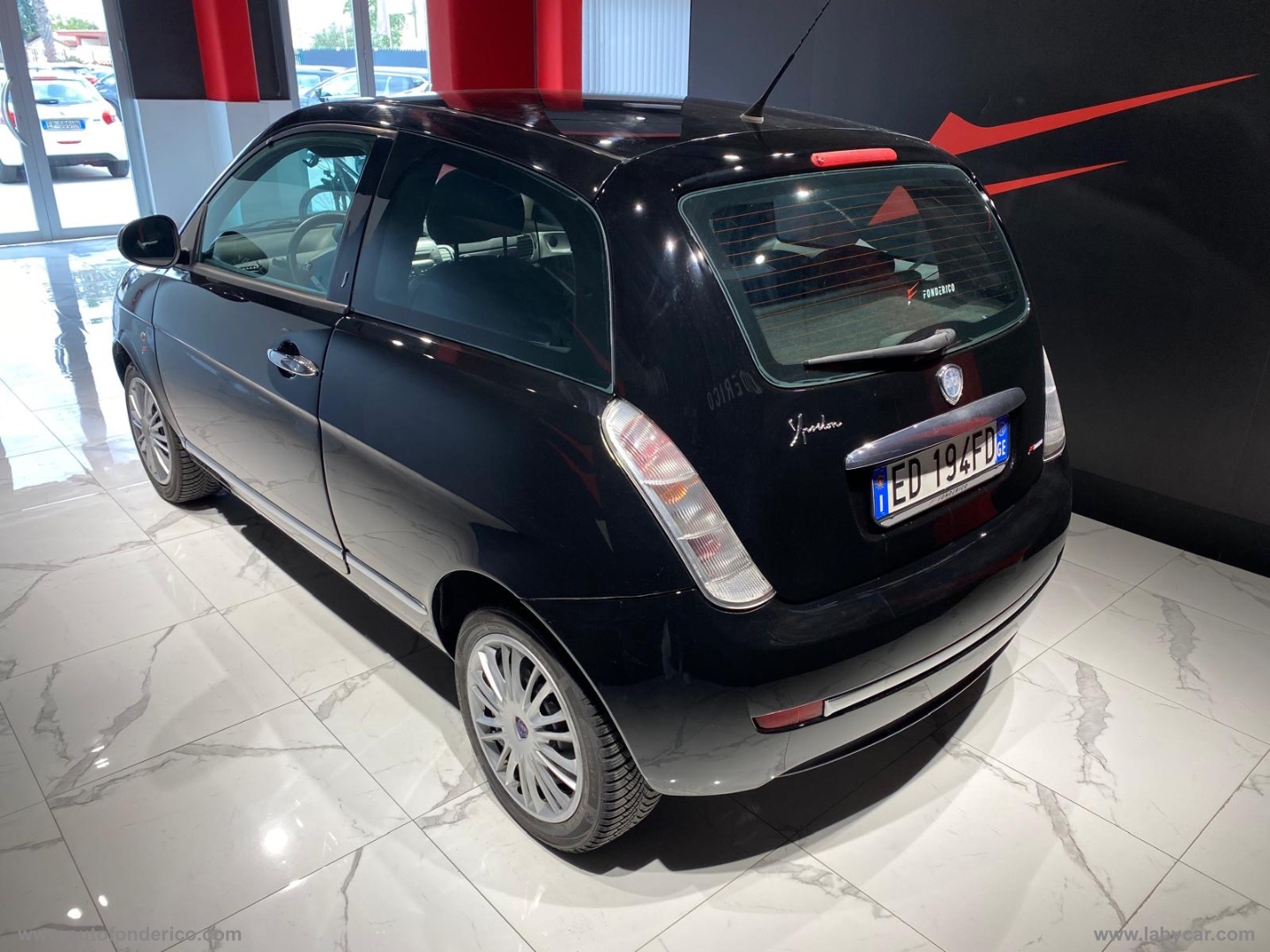 Ypsilon 1.2 69 CV Elle - immagine 11