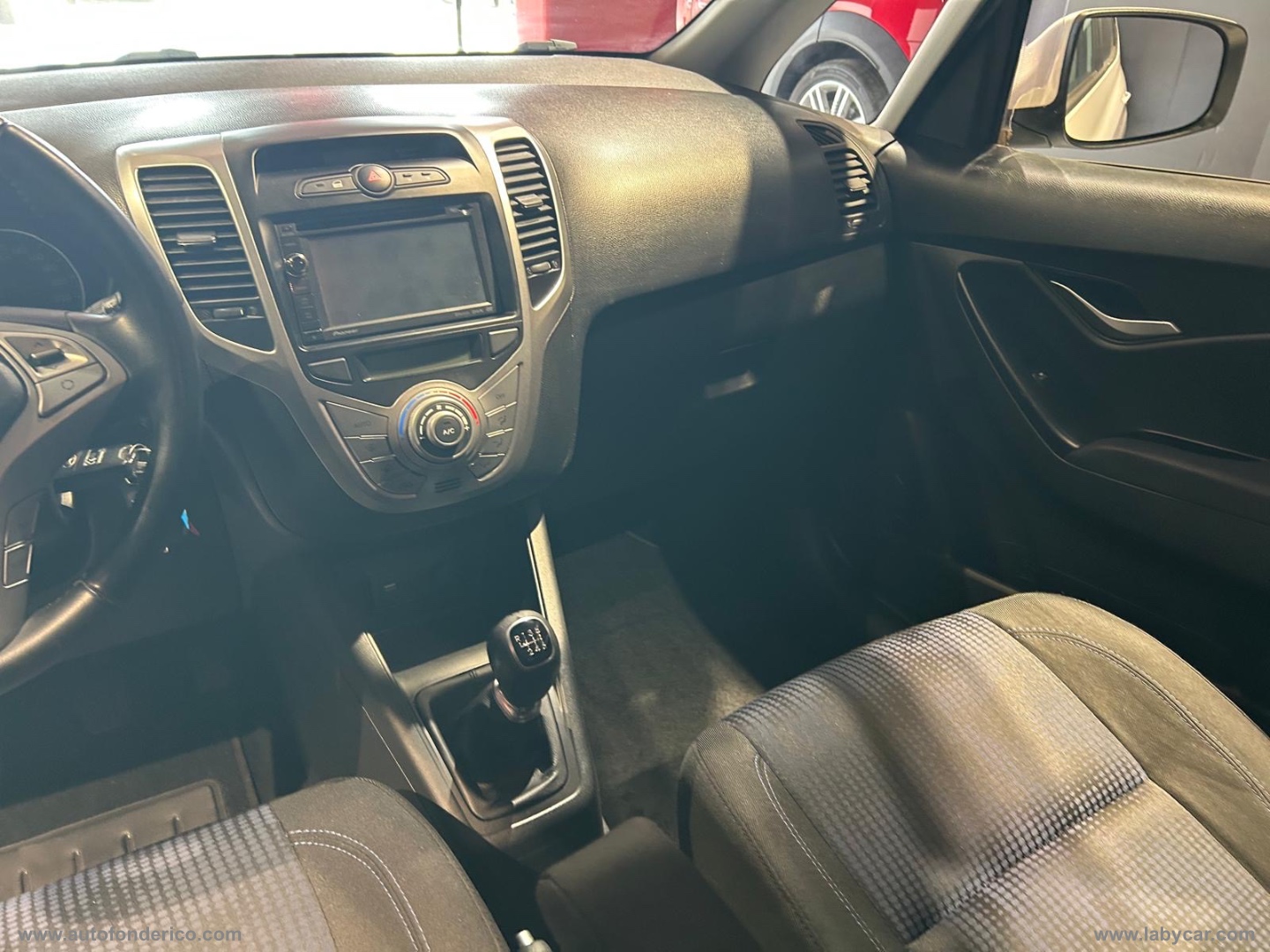 ix20 1.4 CRDI 90 CV Style - immagine 11