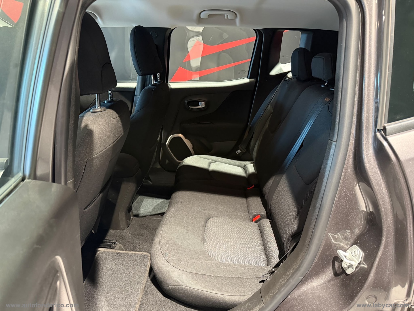 Renegade 2.0 Mjt 140 CV 4WD AD.Longitude - immagine 11