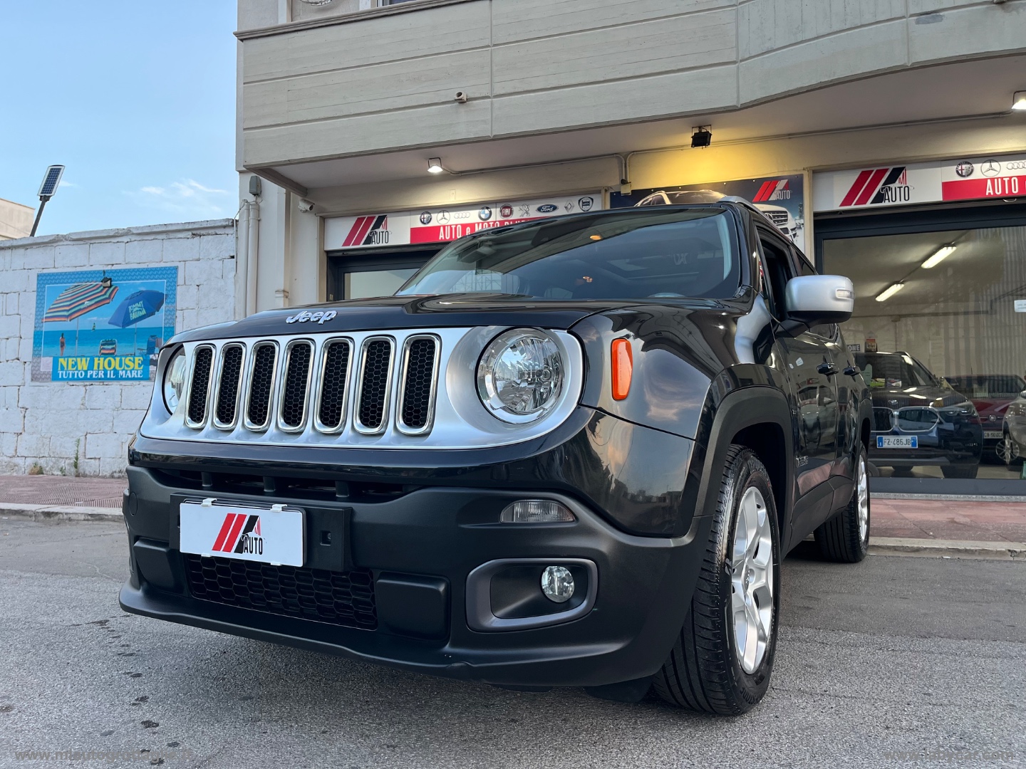 Renegade 1.6 Mjt 120CV Limited TETTO APRIBILE - immagine 11