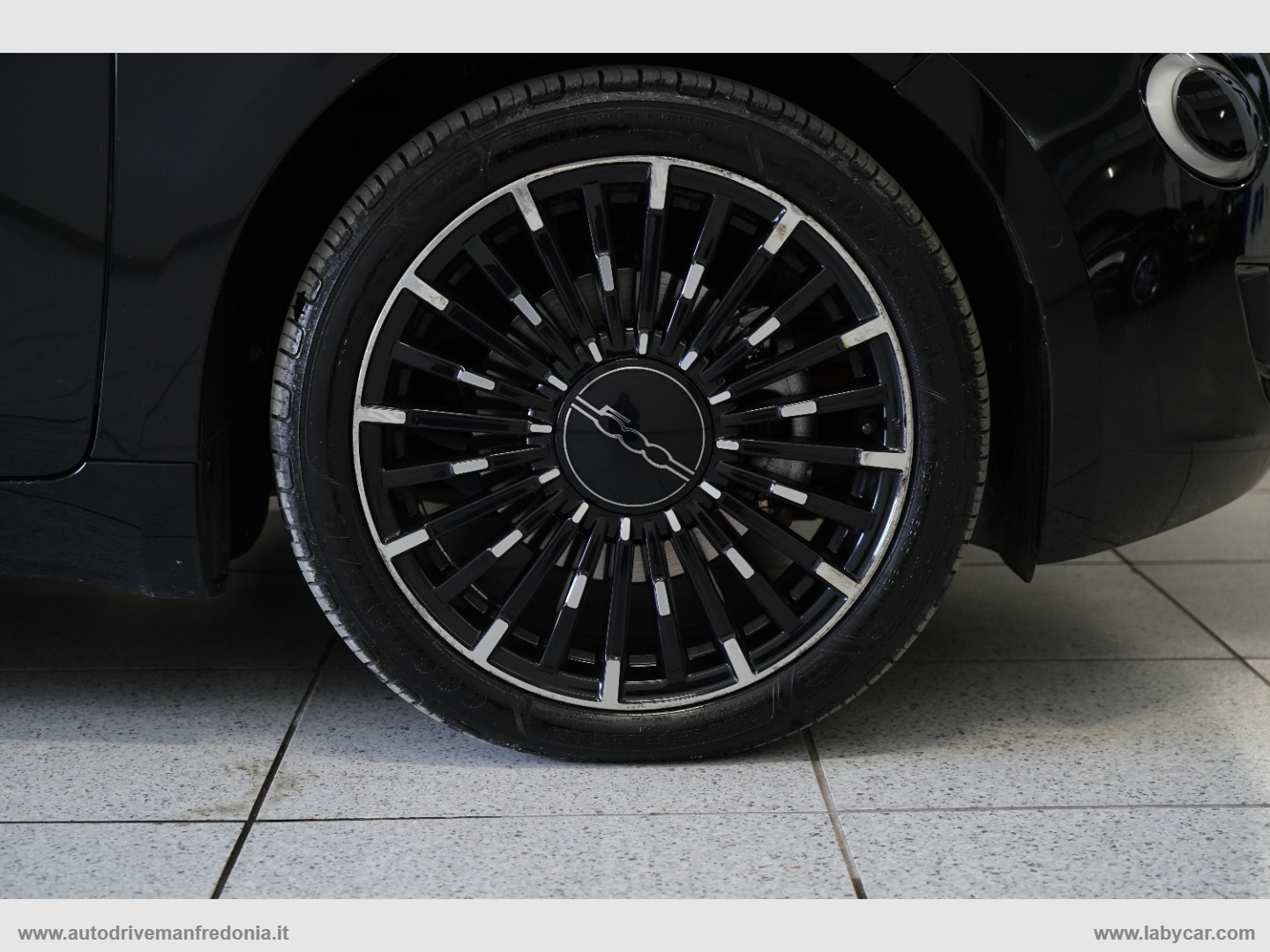 500 La Prima by Bocelli Berlina 42 kWh - immagine 11