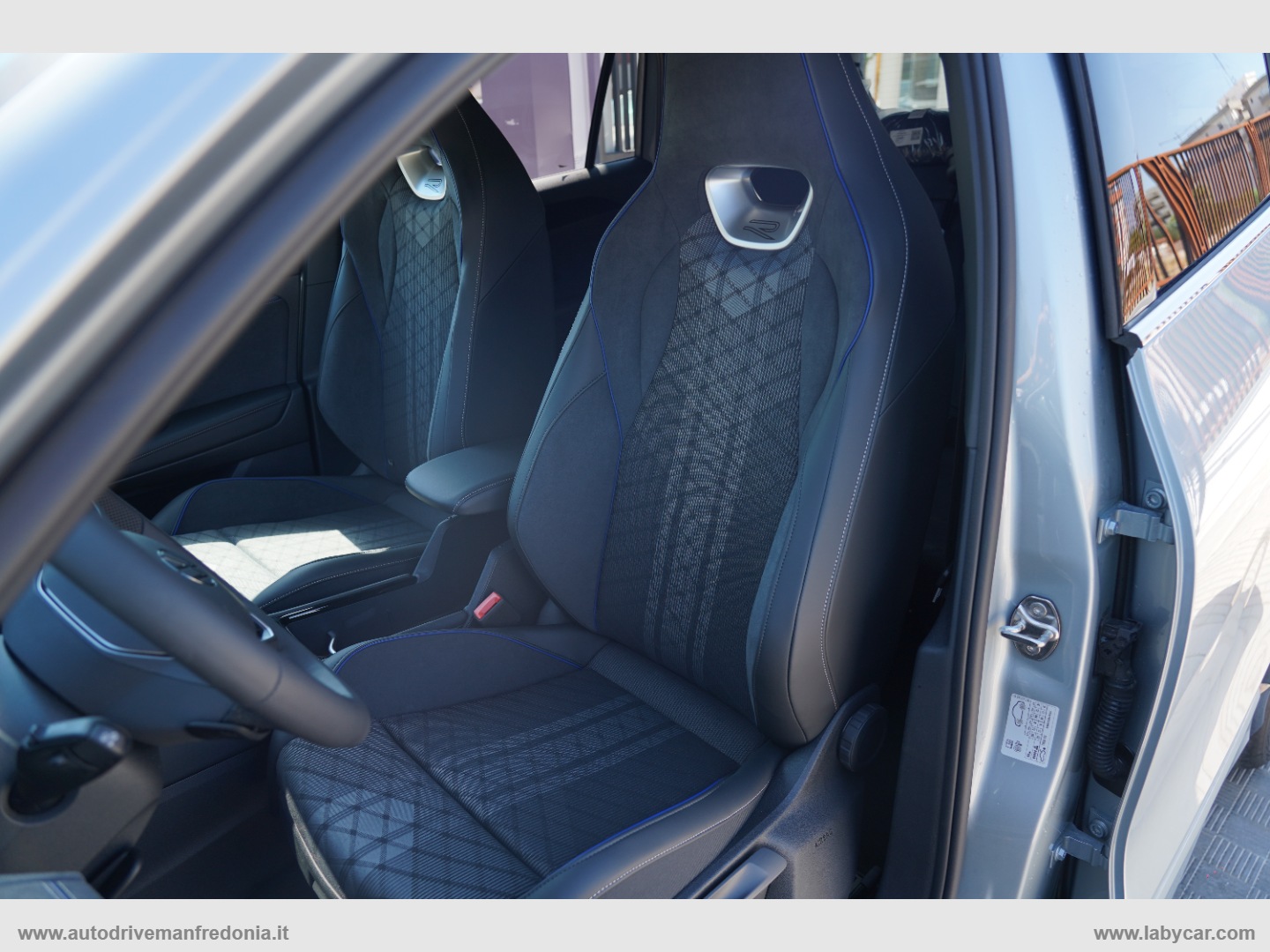 Tiguan 2.0 TDI 150 CV DSG R-Line - immagine 11