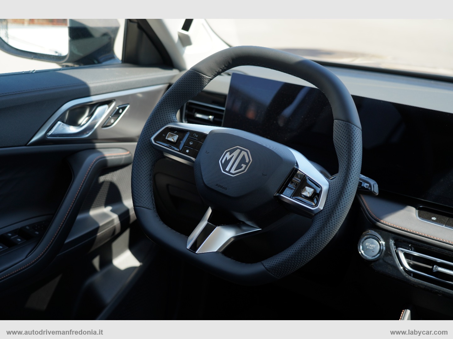 HS 1.5 PHEV Luxury - immagine 11