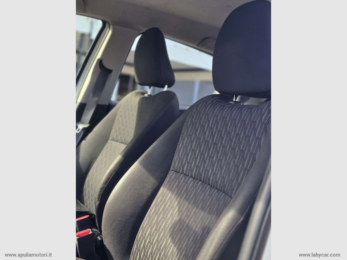 Yaris 1.0 5p. Lounge - immagine 11