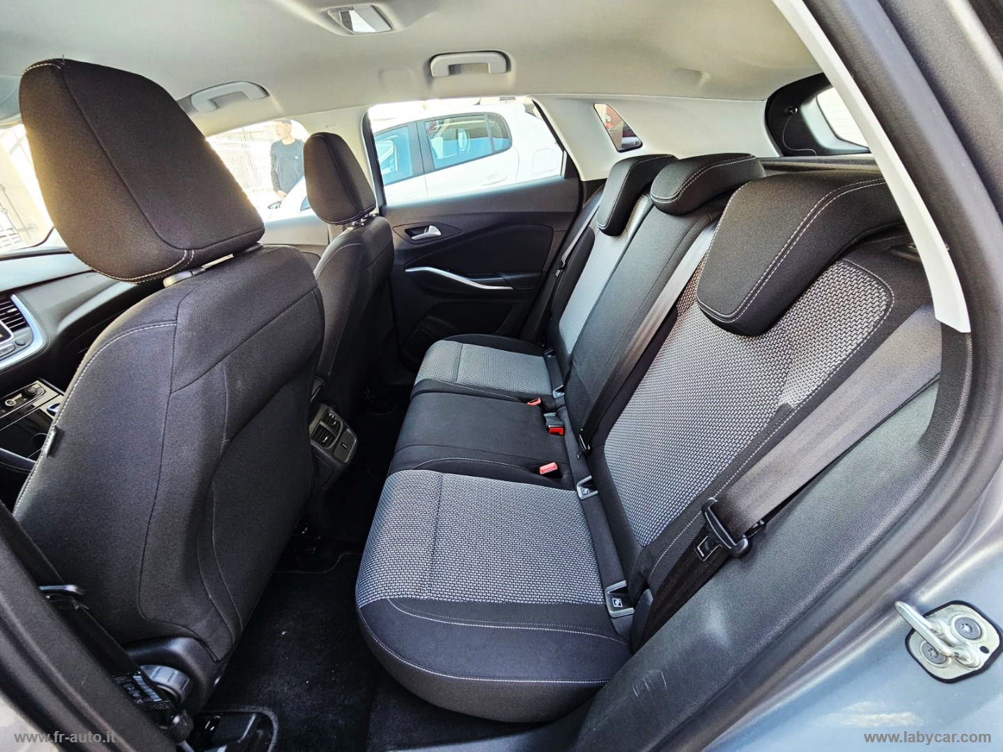 Grandland X 1.5 D Ecotec S&S aut. Ult. - immagine 11