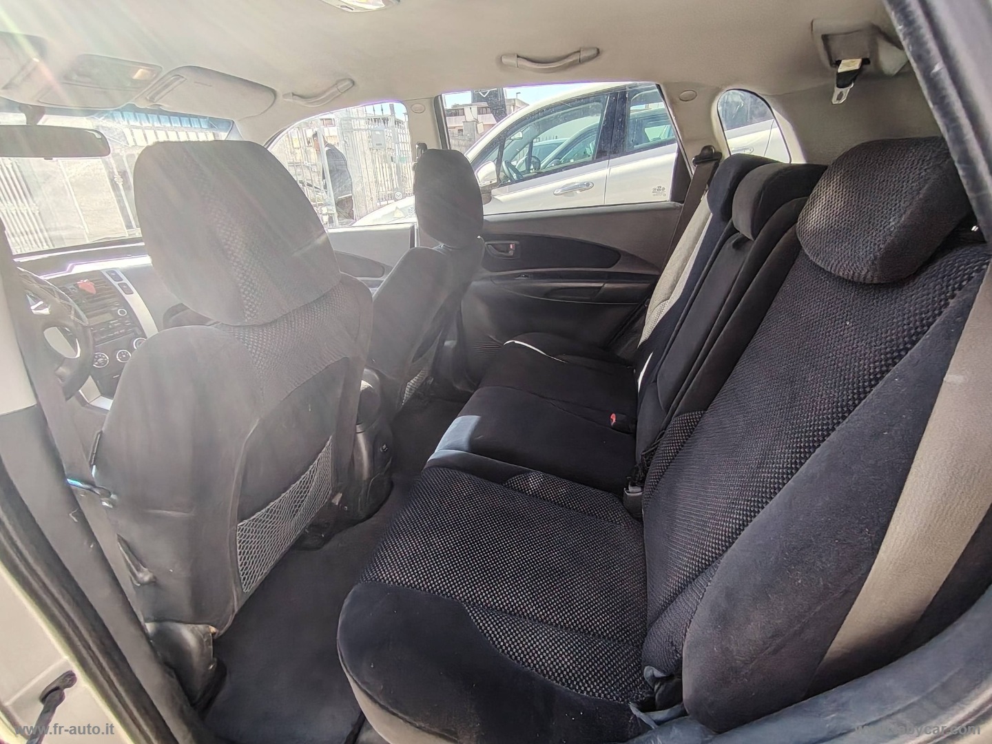 Tucson 2.0 CRDi VGT Active - immagine 11