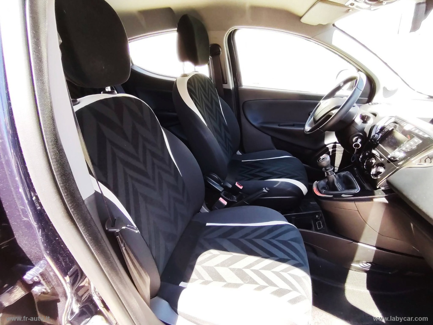 Ypsilon 1.2 69 CV 5p. GPL Ecochic Mya - immagine 11