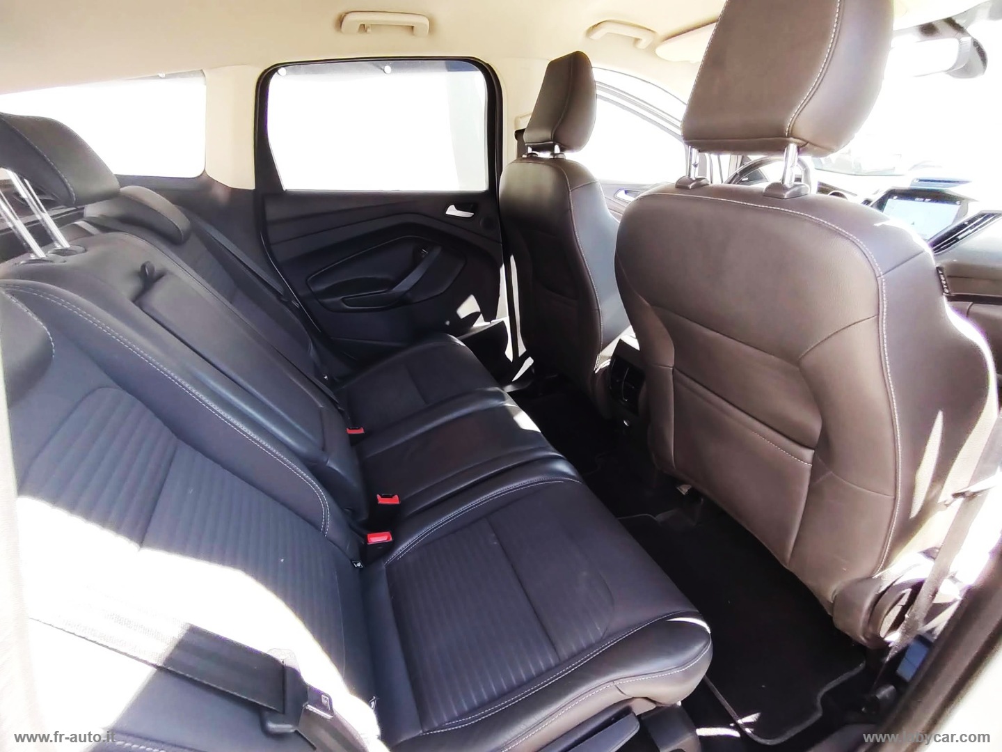 Kuga 1.5 TDCI 120CV S&S 2WD Pow.ST-Line - immagine 11