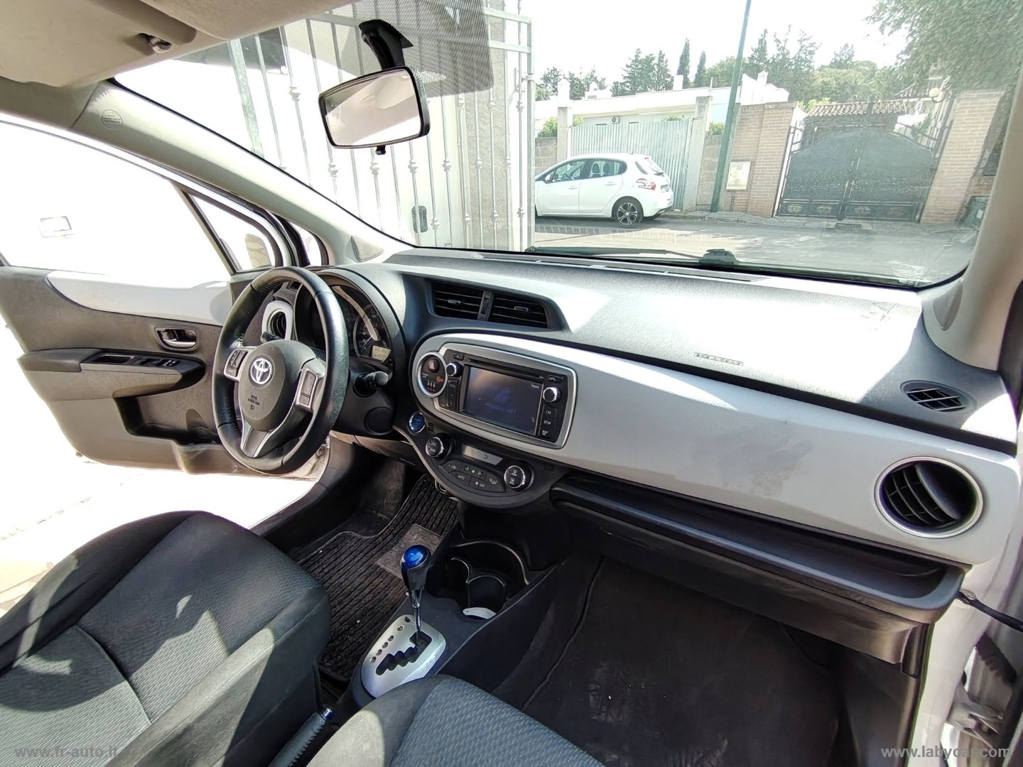 Yaris 1.5 Hybrid 5p. Lounge + - immagine 11