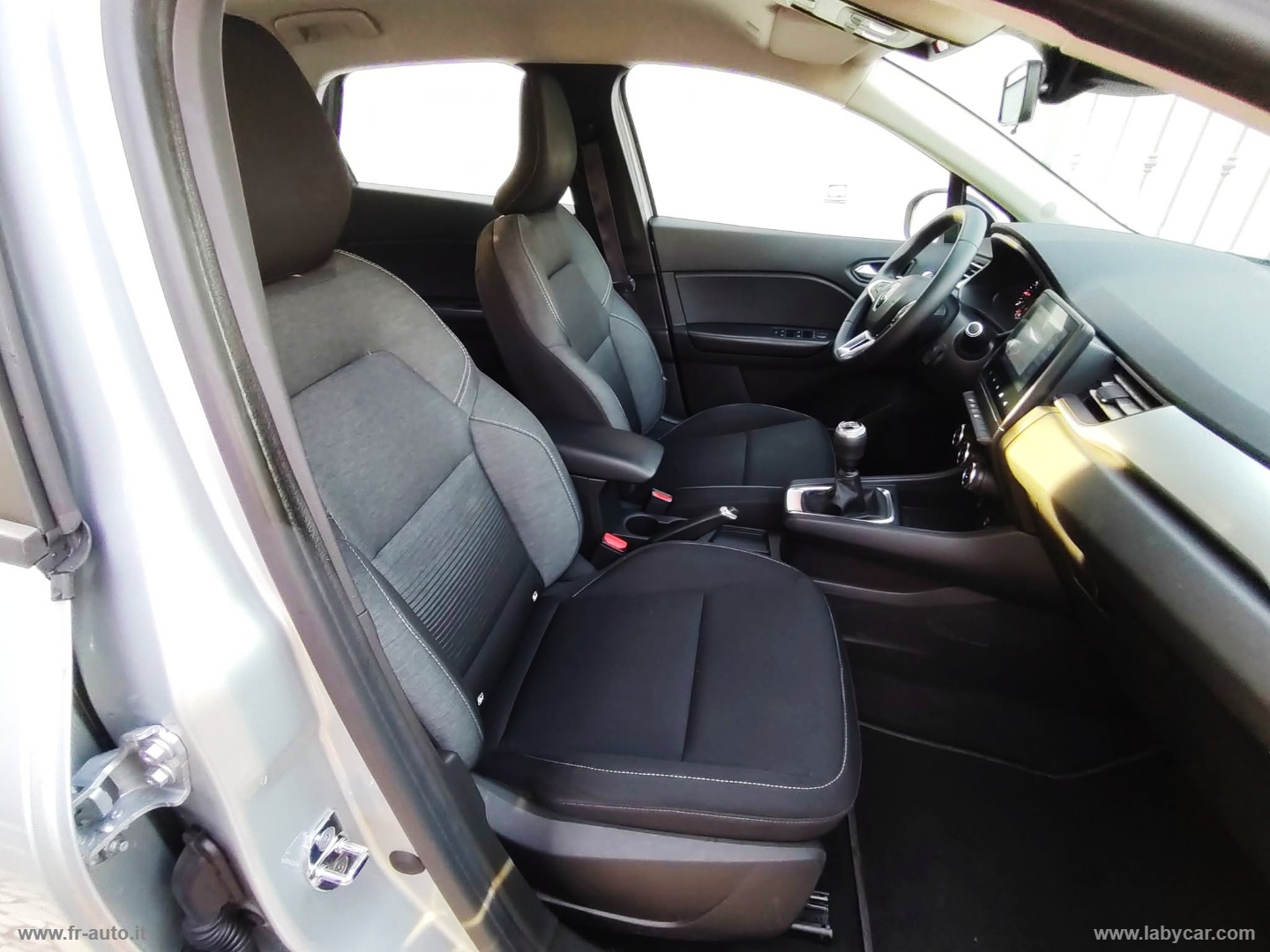 Captur TCe 12V 100 CV GPL FAP Business - immagine 11
