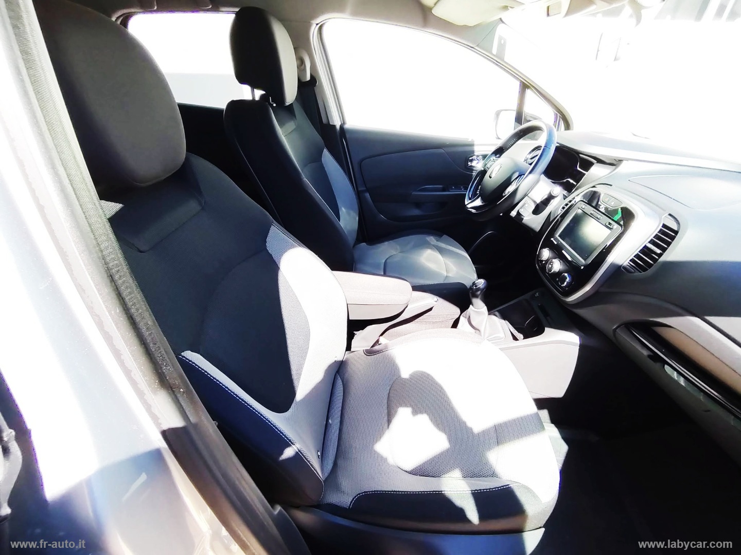 Captur 1.5 dCi 8V 90 CV S&S Ener. R-Link - immagine 11