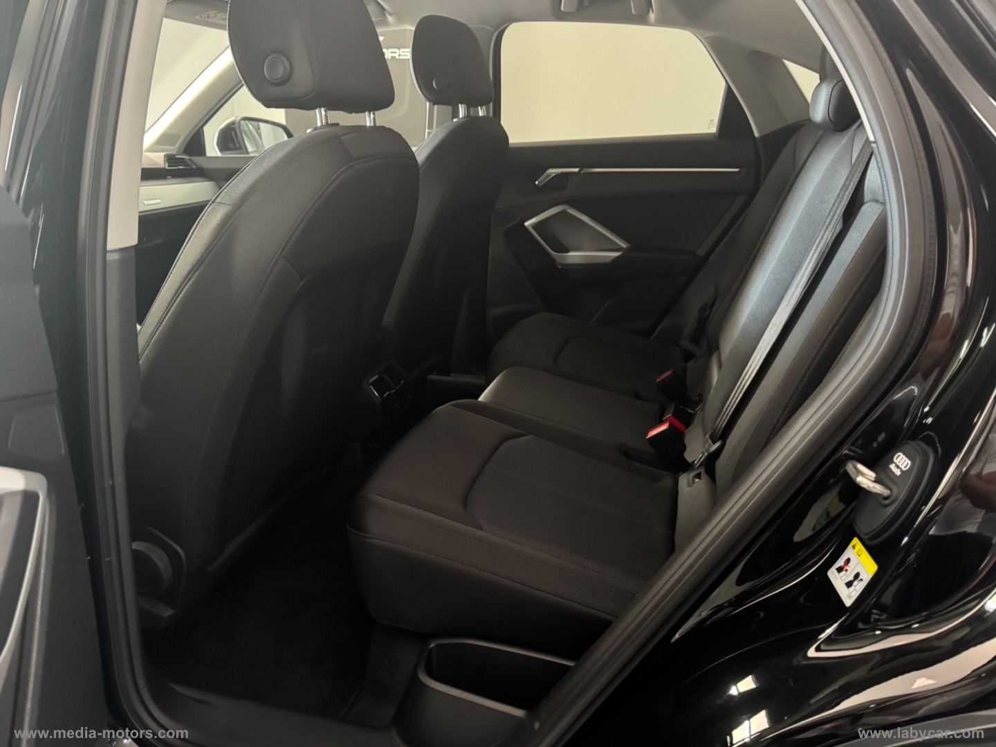 Q3 SPB 35 TDI S tronic Business Plus - immagine 11