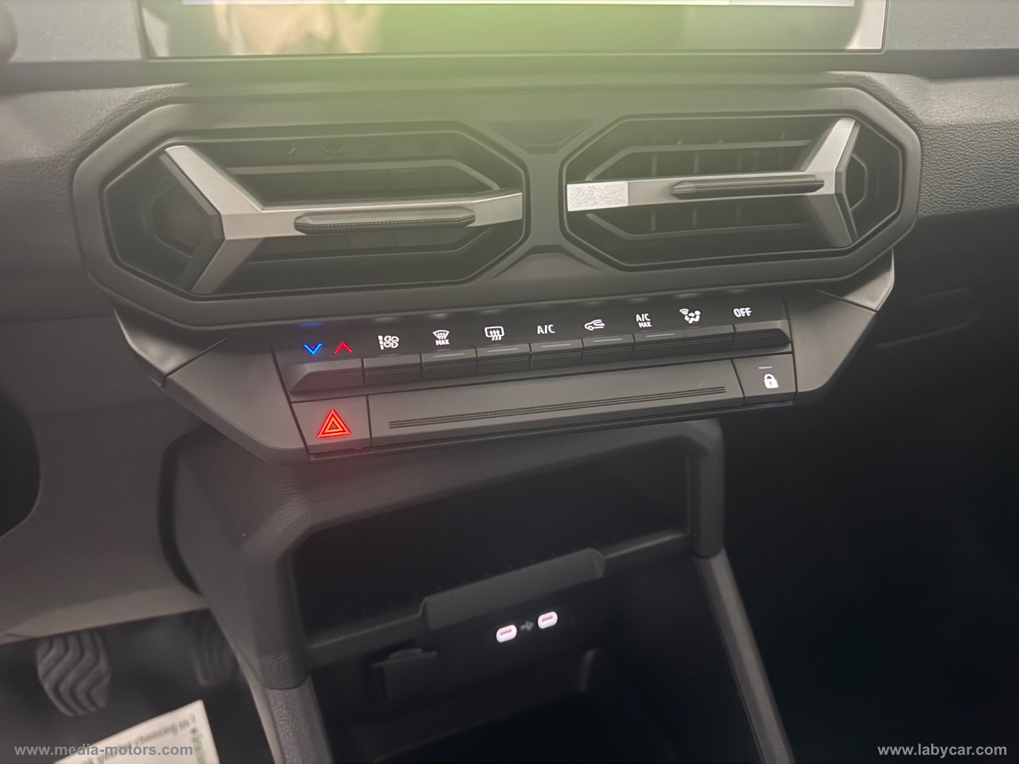Duster Eco-G 120 CV auto Expression - immagine 11