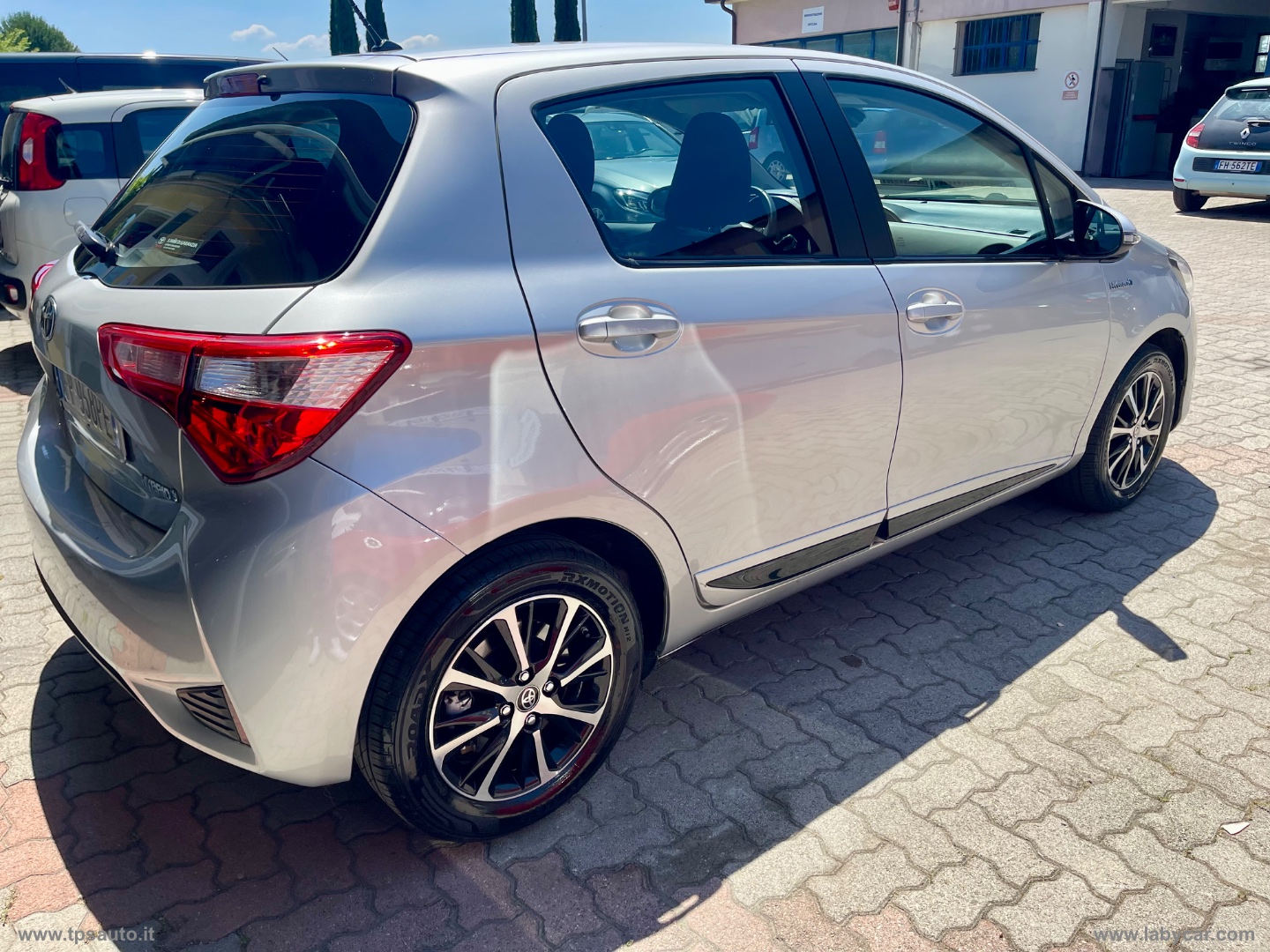Yaris 1.5 Hybrid 5p. Active - immagine 11