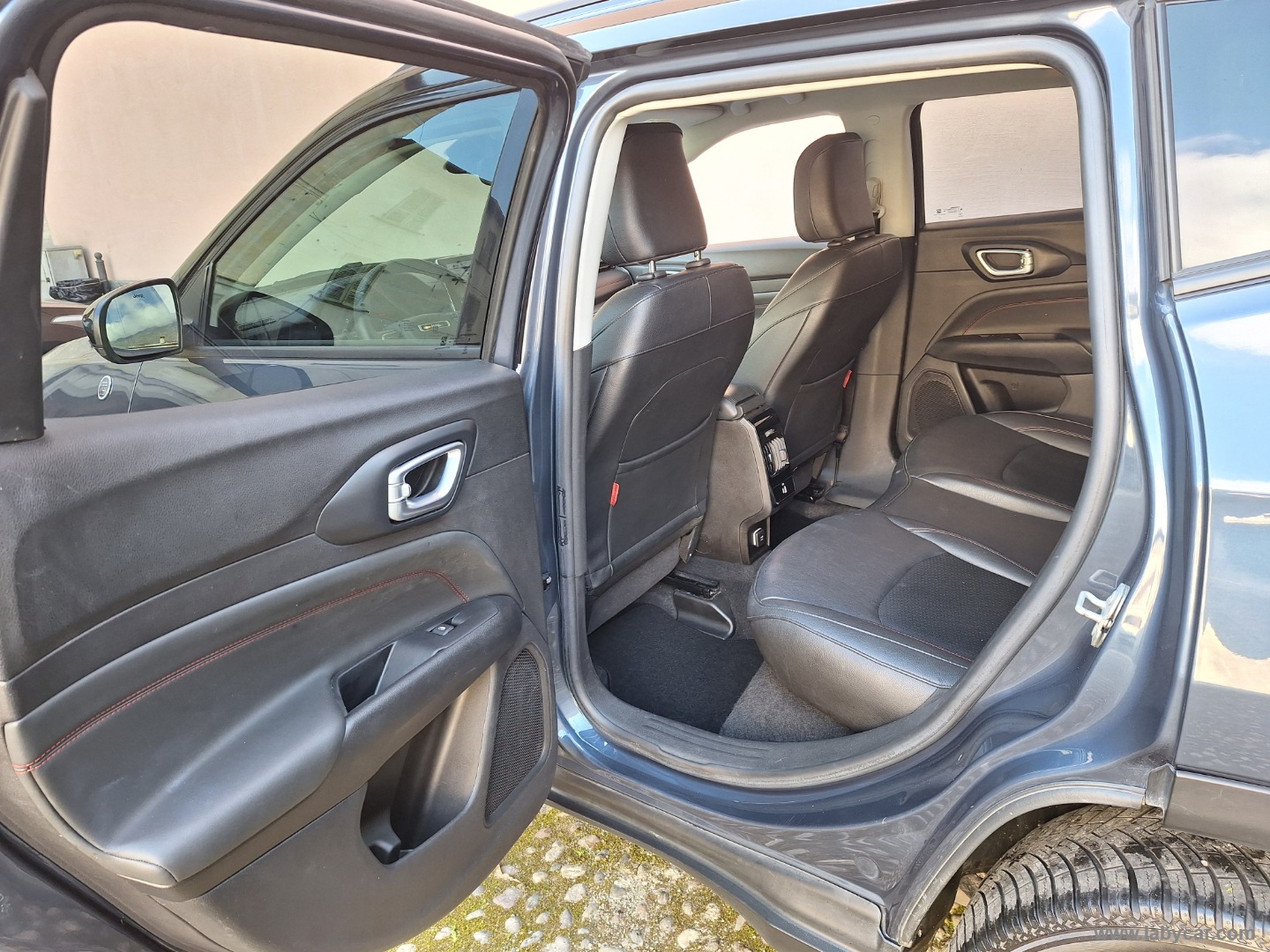 Compass 1.3 T4 240CV PHEV AT6 4xe TRAILHAWK - immagine 11
