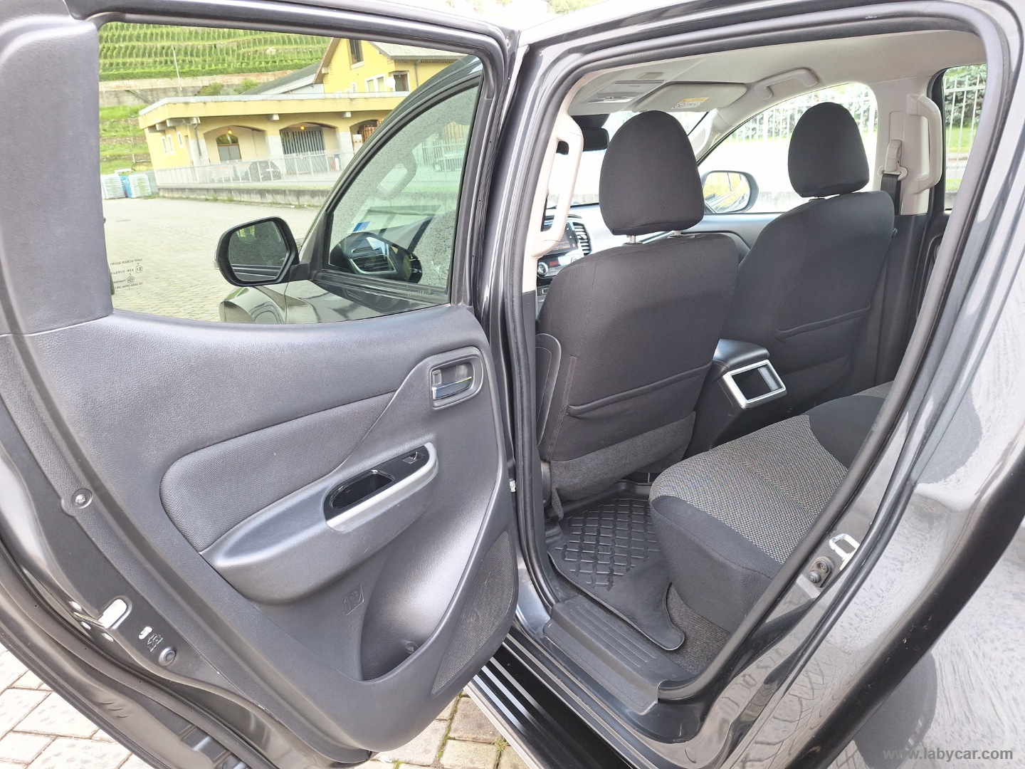 L200 2.3 D DoubleCab 4x4 AUTO RIDOTTE BLOCCAGGIO - immagine 11