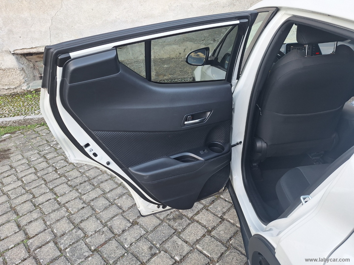 C-HR 1.8 Hybrid E-CVT TREND GARANZIA UFF. TAGLIANDI - immagine 11