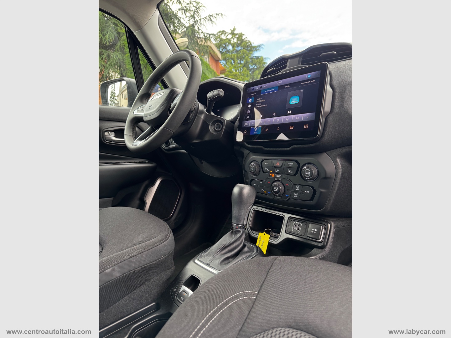 Renegade 1.5 T4 MHEV Altitude - immagine 11