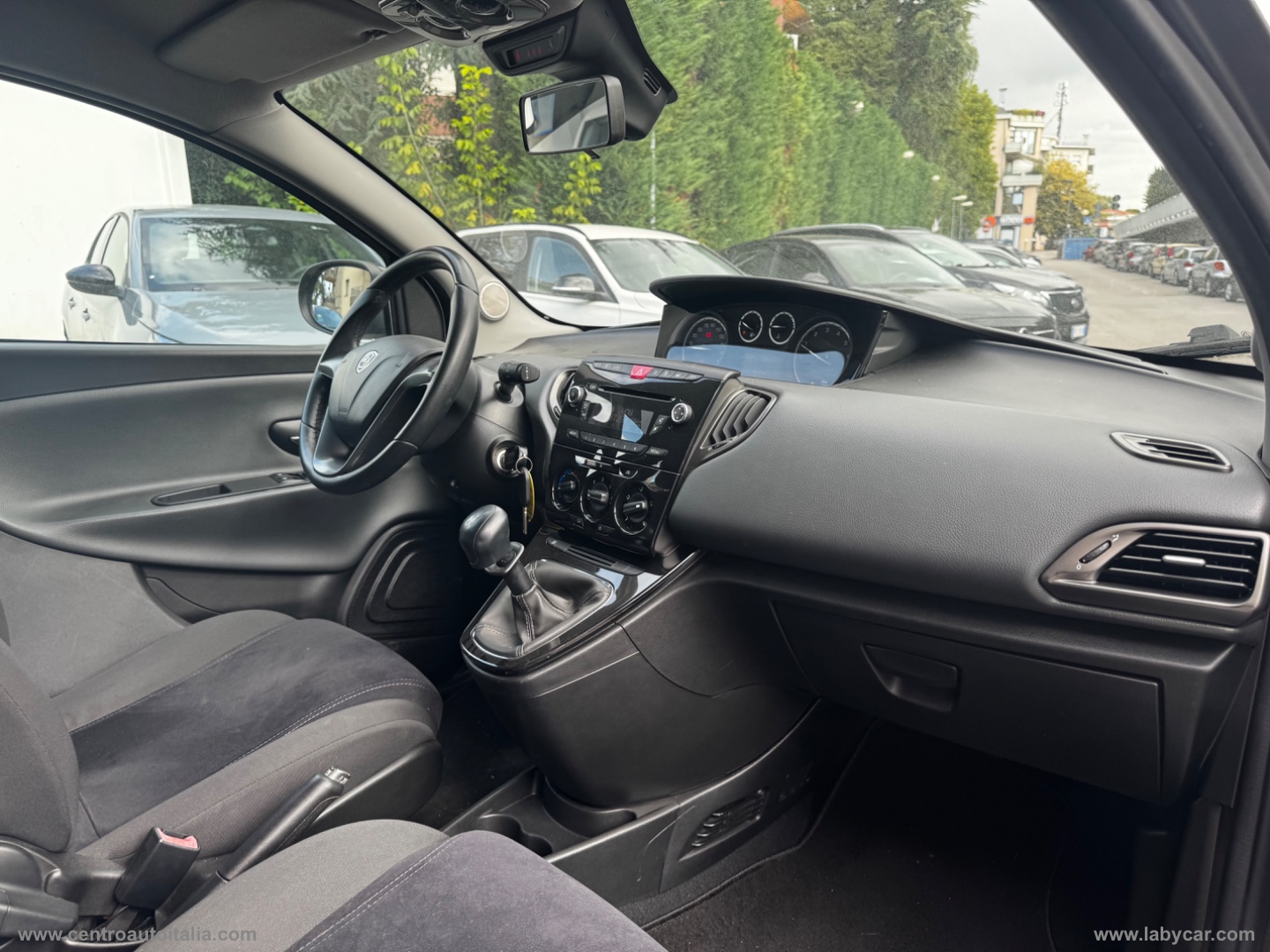 Ypsilon 1.2 69 CV 5p. S&S Platinum - immagine 11