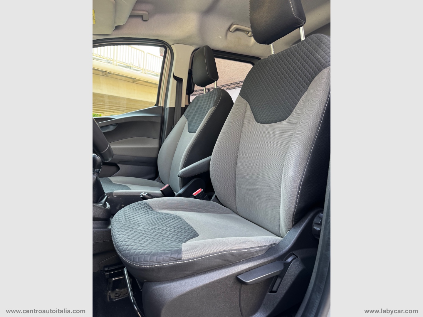 Tourneo Courier 1.0 EcoBoost 100 CV Tit. - immagine 11